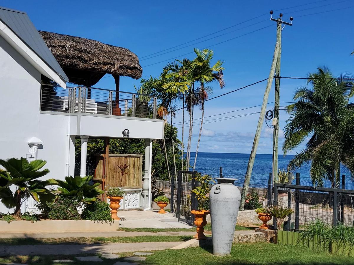 Sea Splash Self Catering And La Petite Maison Grand Anse  Exterior photo